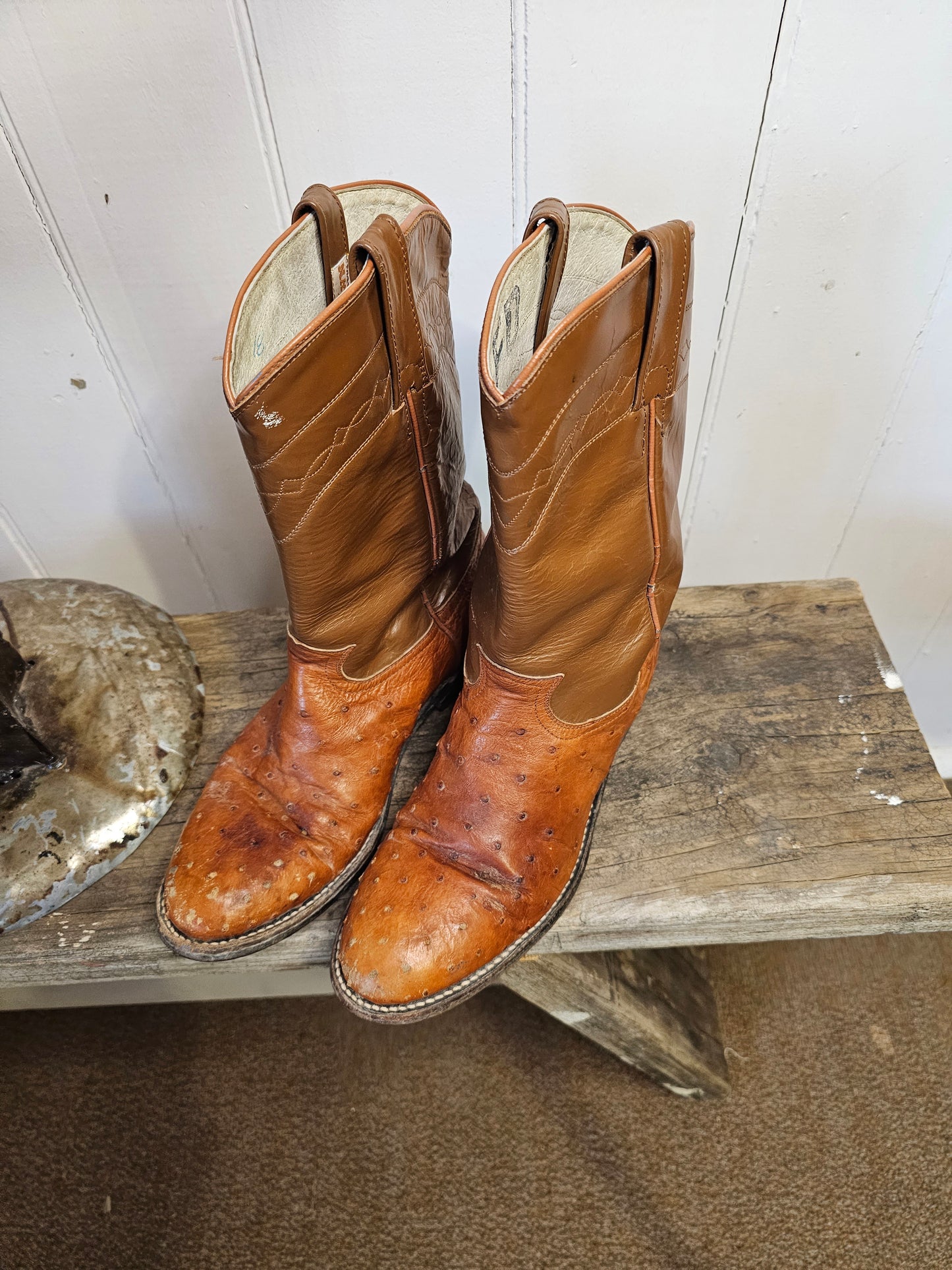 Justins Tan boots