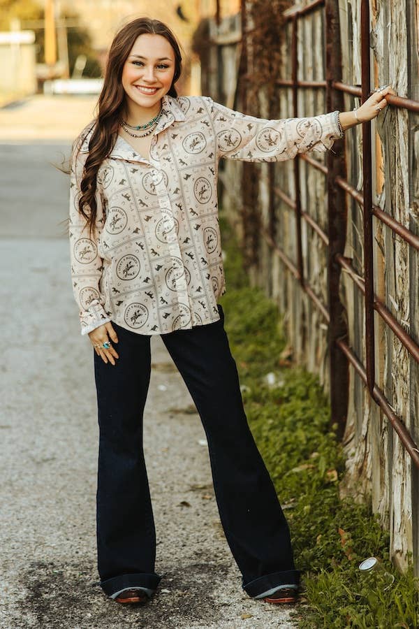 Front Pocket Flare Jeans