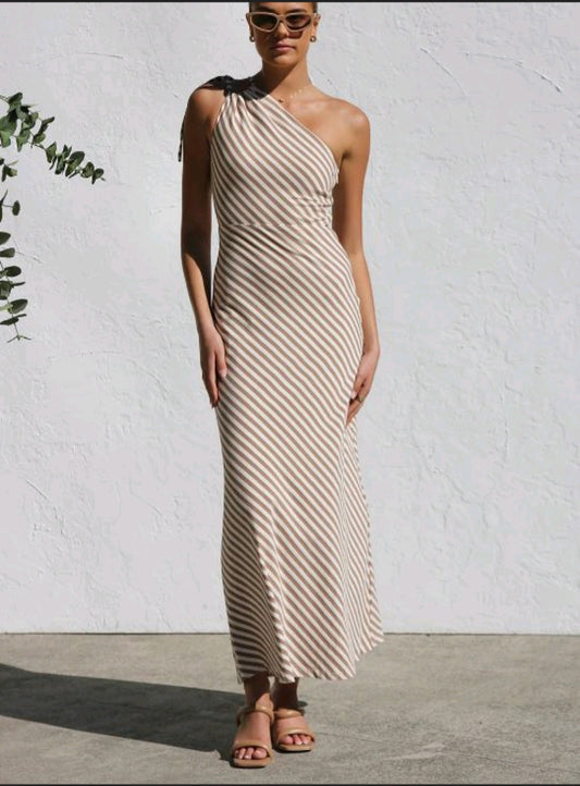 Claire Maxi